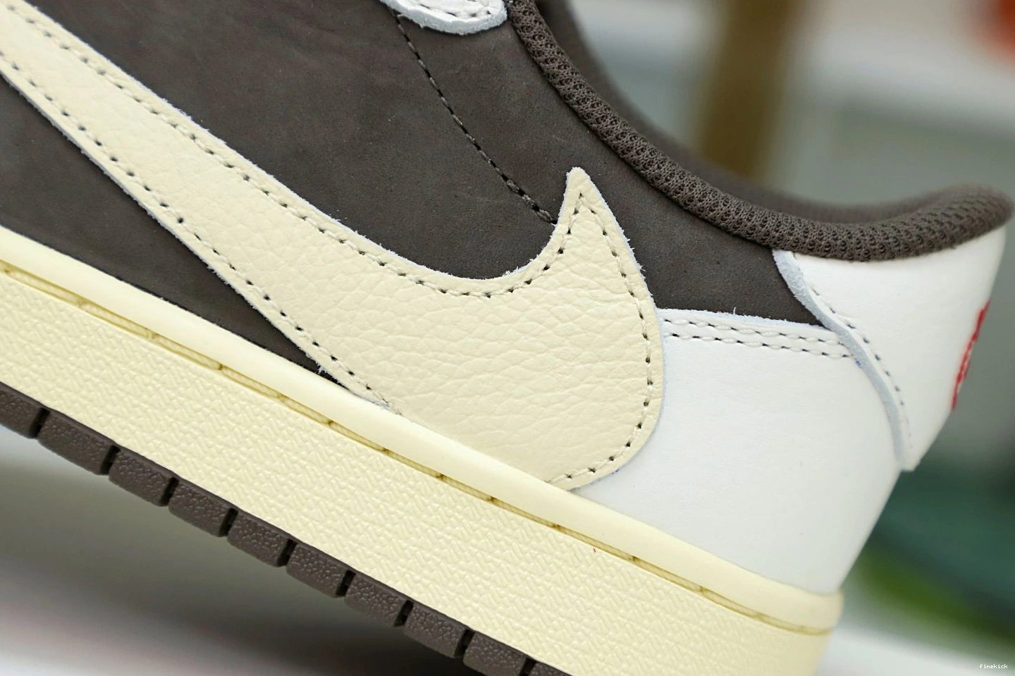 TRAVIS REVERSE LOW OG AIR MOCHA X SCOTT 1 JORDAN 0228